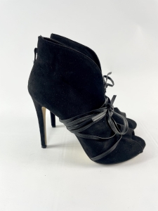 Czarne, zamszowe czółenka, WILADY, 38