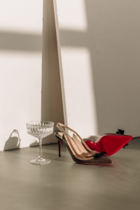 Czarno-beżowe, skórzane szpilki z kokardką, NOWE, CHRISTIAN LOUBOUTIN, 39 1/3