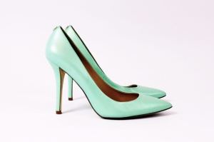 Turkusowe, skórzane szpilki, GUESS, 39