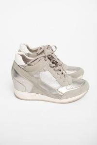 Srebrne sneakersy na koturnie, GEOX, 39