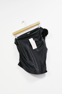 Czarna jedwabna bluzka na jedno ramię, NOWA, SO FLUFFY,  40 (L)