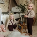 legginsy-dzieciece-z-szelkami-w-stylu-retro-ze-100-bawelny-fig-silly-silas-1.webp